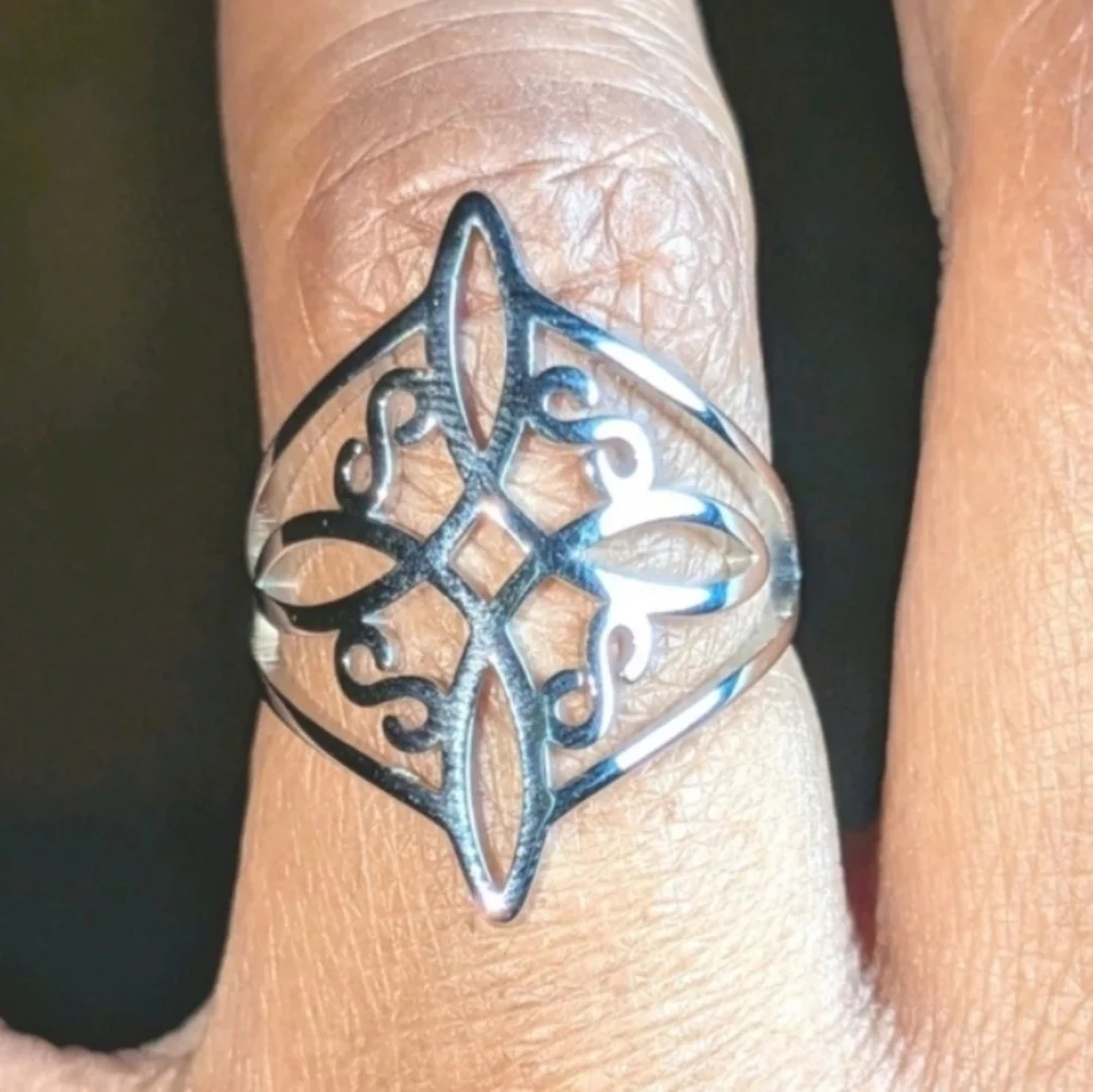 Witch Knot Silvery Stainless Steel Ring For Women Wiccan Cross Celtic Knot Sz 5